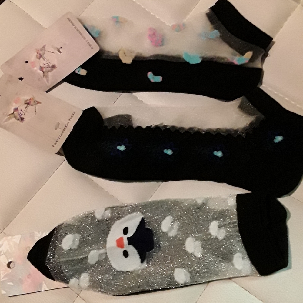 NWT Semi Sheet Socks 3/$15